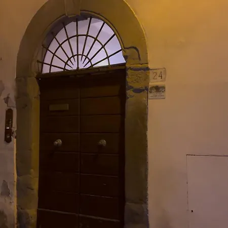 Piazza Grande - Fioraia 24