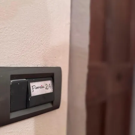 Piazza Grande - Fioraia 24 Apartment *